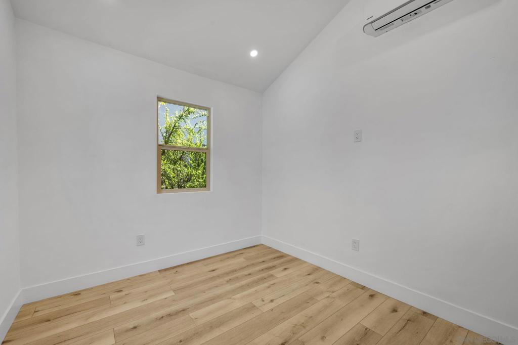 2434 2438 Broadway St. Property Photo 49