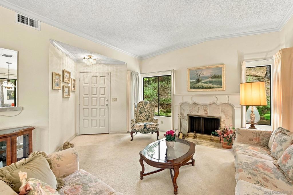 8360 Suntree Place Property Photo 2