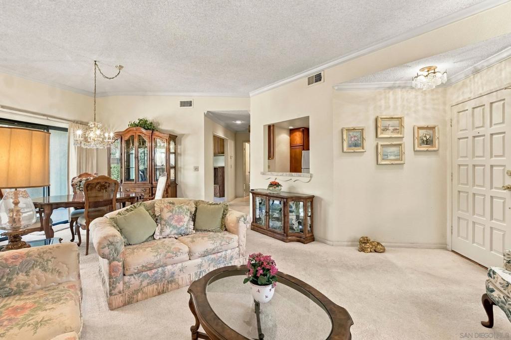 8360 Suntree Place Property Photo 4