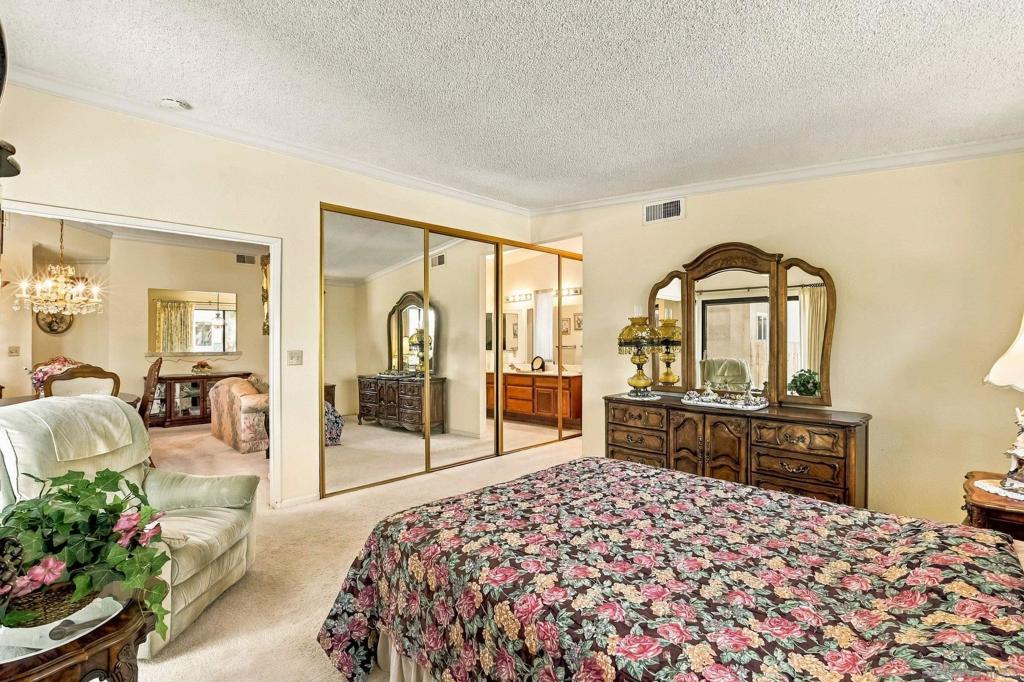 8360 Suntree Place Property Photo 19