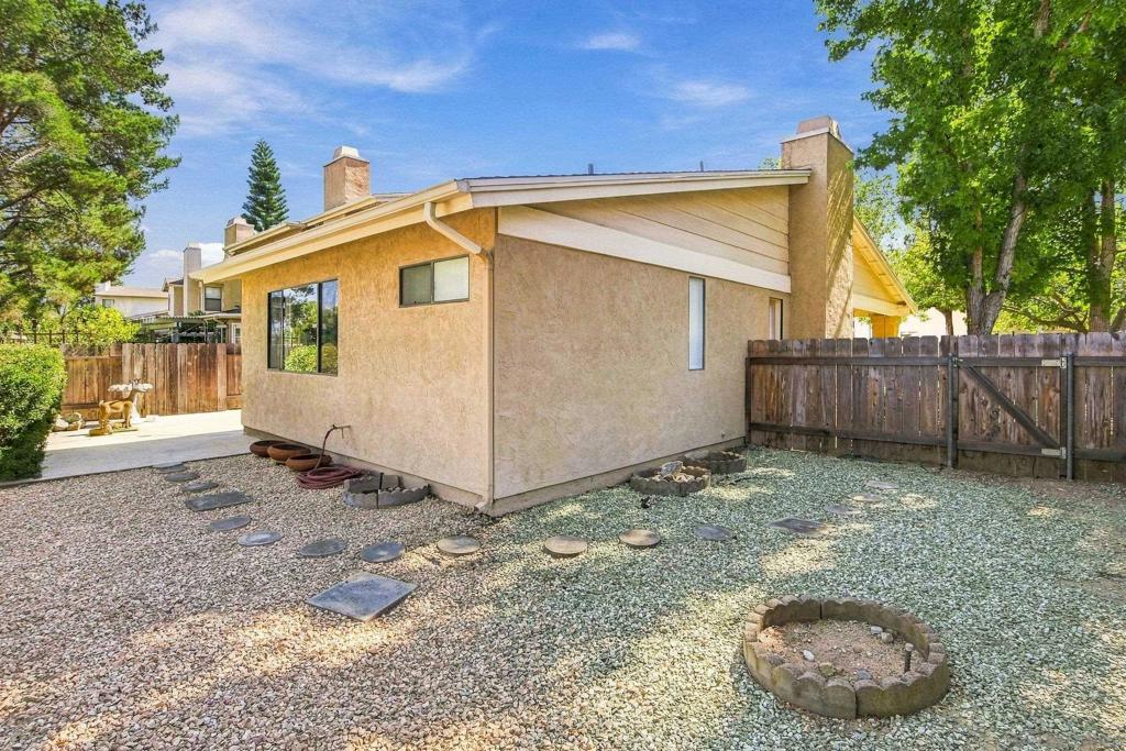 8360 Suntree Place Property Photo 24