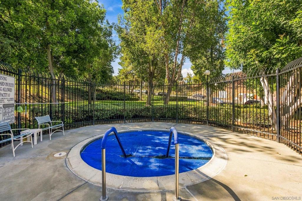 8360 Suntree Place Property Photo 26