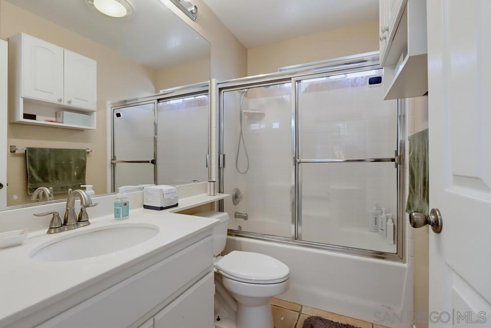 2081 Larkspur Dr Property Photo 19