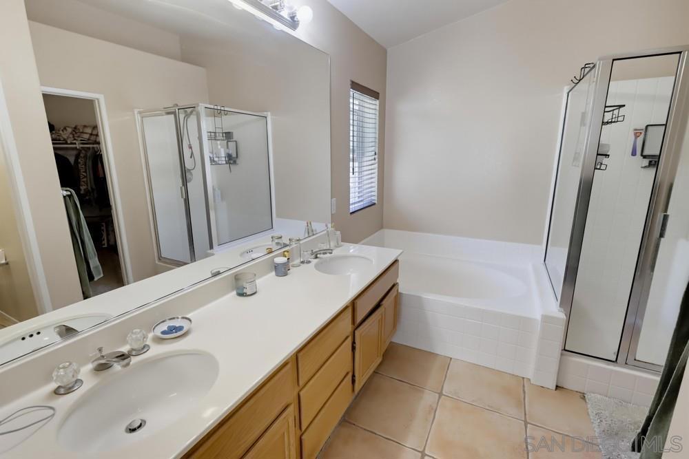 2081 Larkspur Dr Property Photo 27