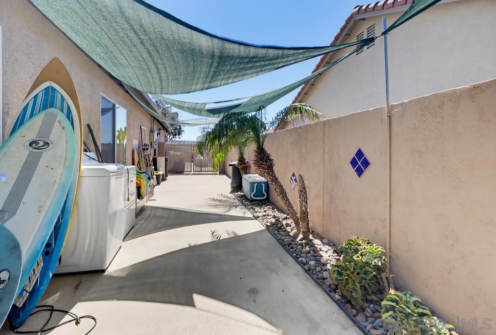 2081 Larkspur Dr Property Photo 30