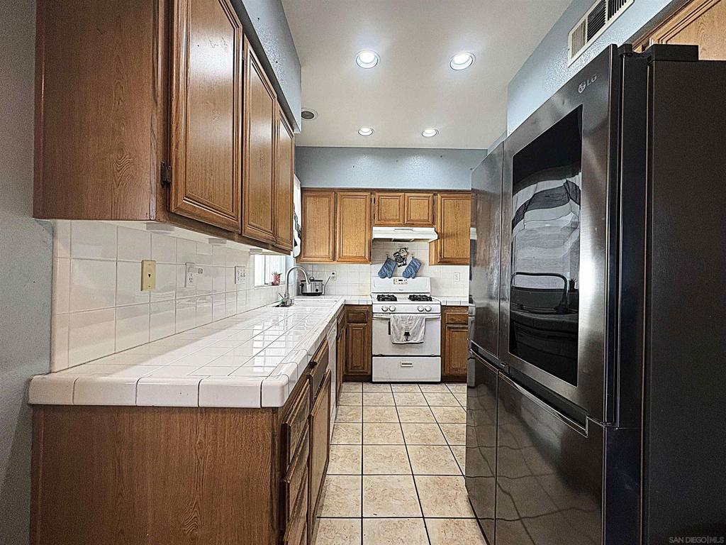 27593 Marian Road Property Photo 8