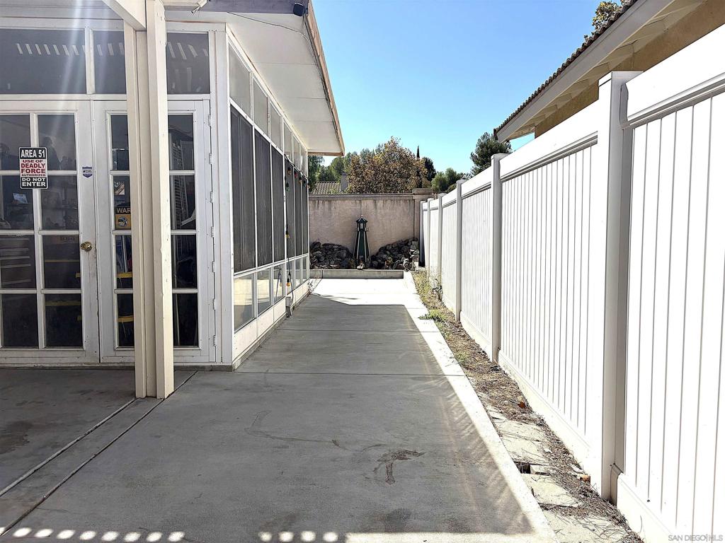 27593 Marian Road Property Photo 17