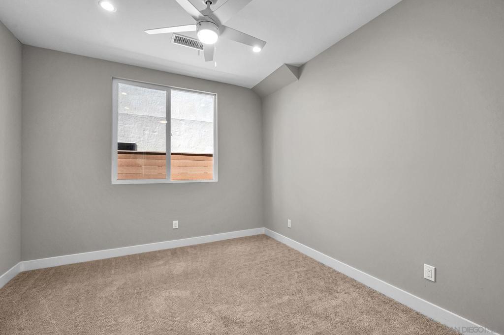 2942 Copley Ave Property Photo 29