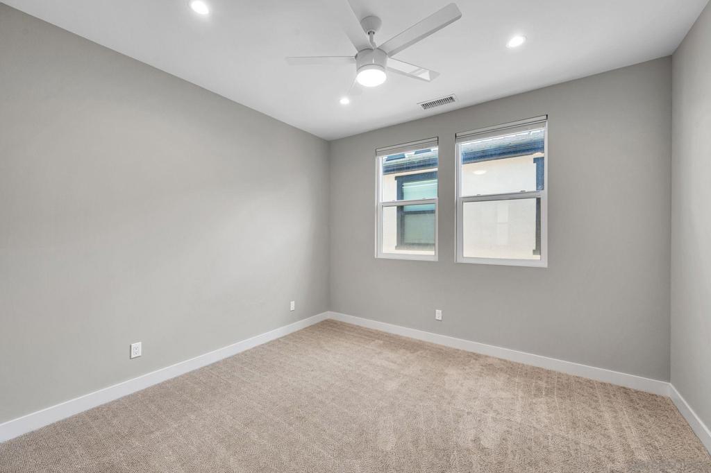 2942 Copley Ave Property Photo 38