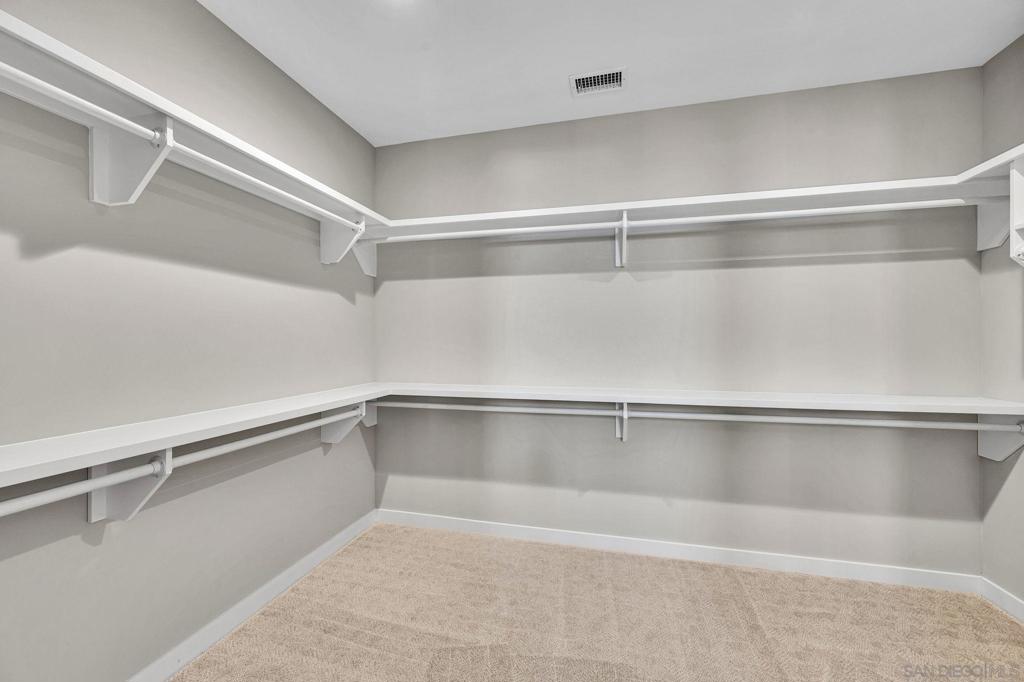 2942 Copley Ave Property Photo 42