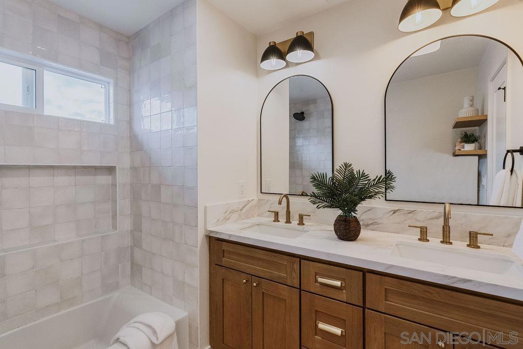 5524 Norwich St Property Photo 32
