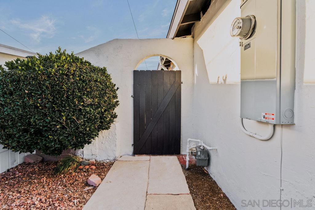 5524 Norwich St Property Photo 40
