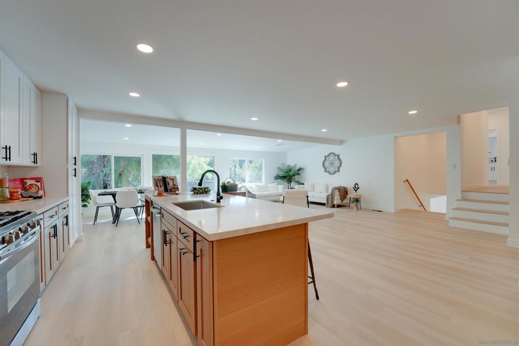 14911 Espola Rd Property Photo 6