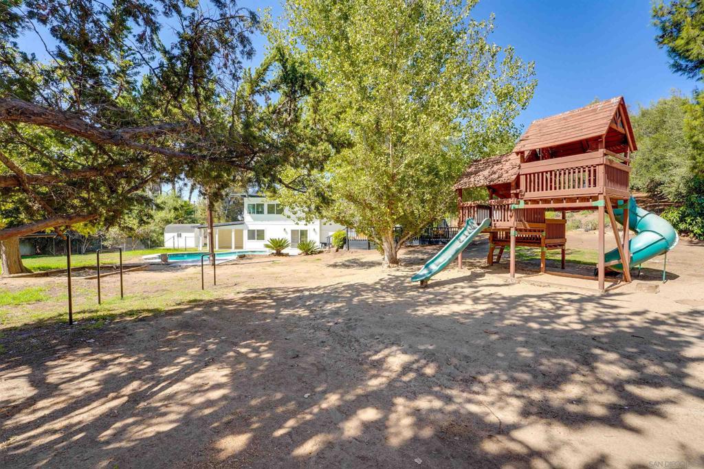 14911 Espola Rd Property Photo 36