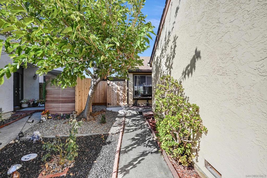 8858 Capcano Rd Property Photo 5