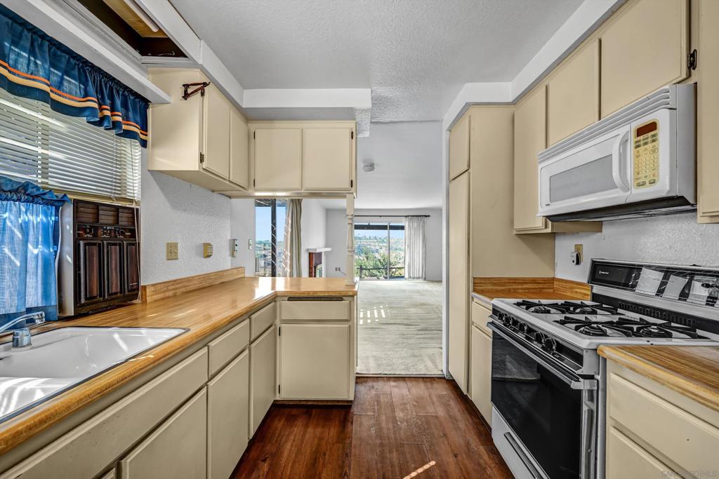 8858 Capcano Rd Property Photo 12