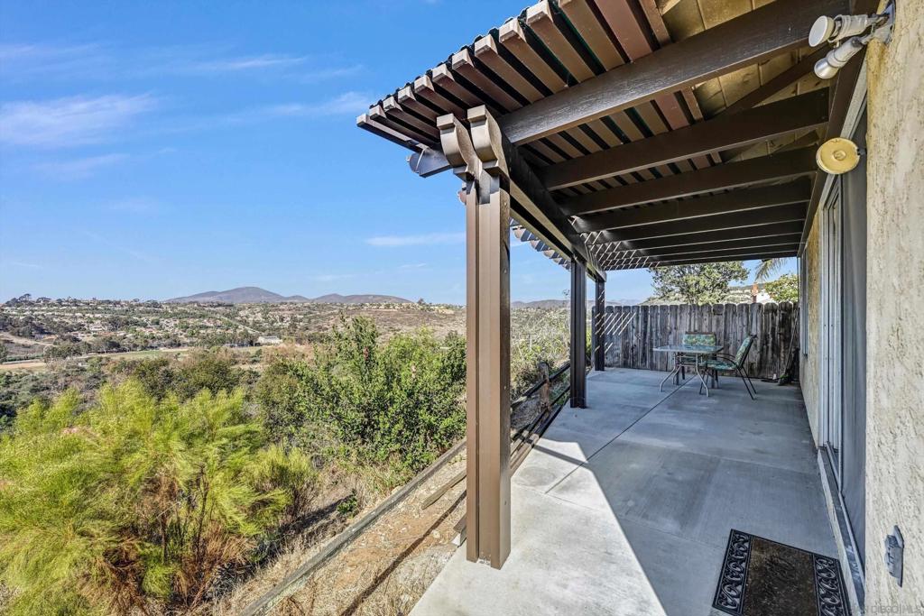 8858 Capcano Rd Property Photo 28