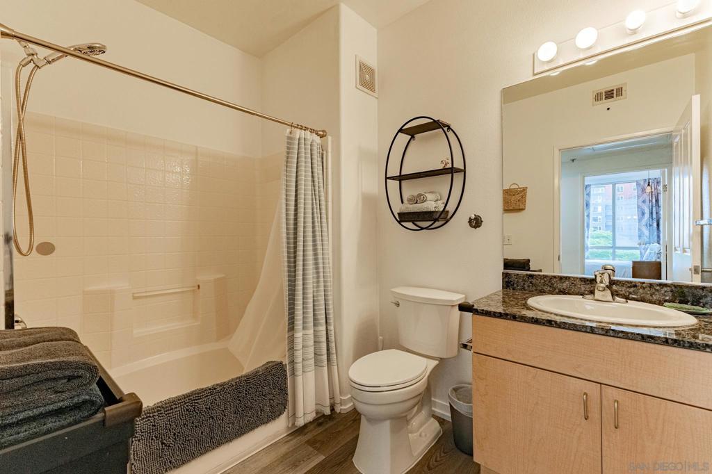 1501 Front St 302 Property Photo 26