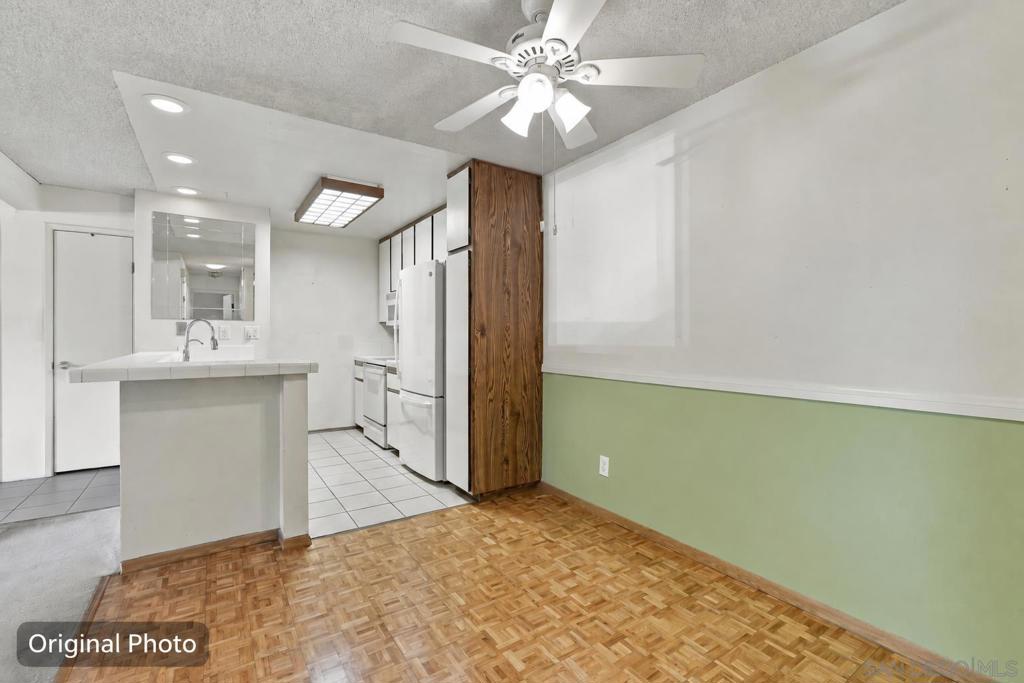 9169 Village Glen 256 Property Photo 6