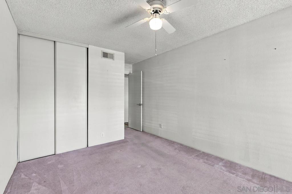 9169 Village Glen 256 Property Photo 31