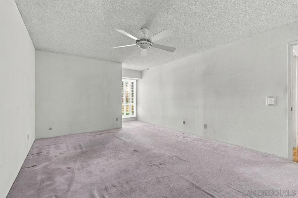 9169 Village Glen 256 Property Photo 32