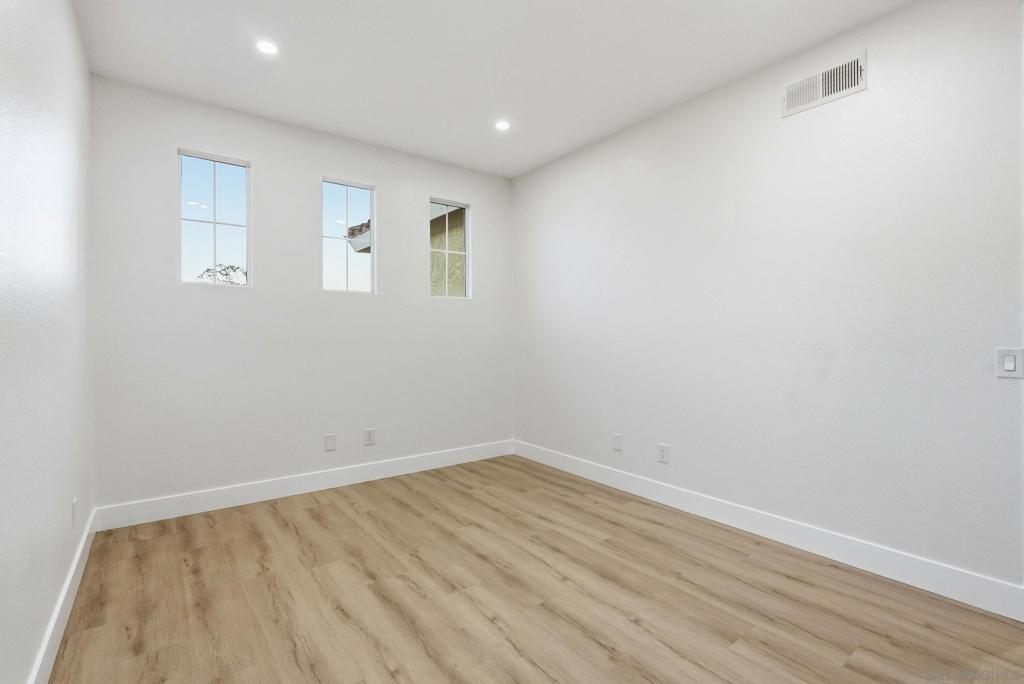 12086 Little Silver Ct Property Photo 36