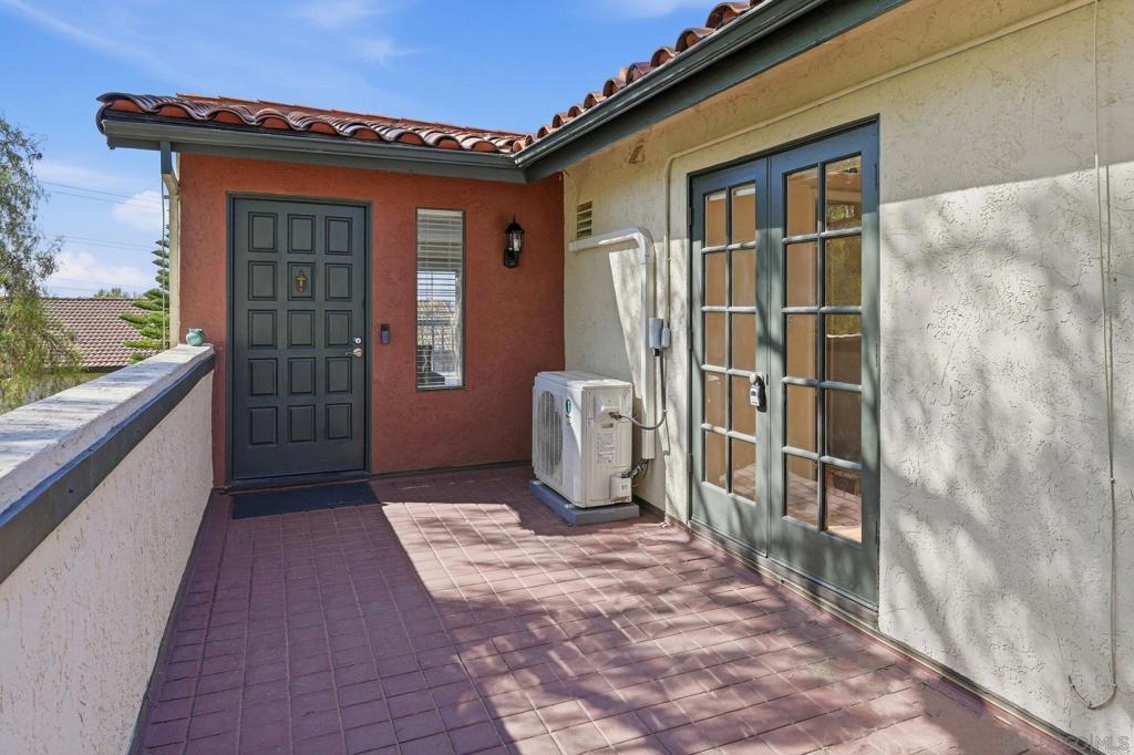 6949 Camino Revueltos Property Photo 4