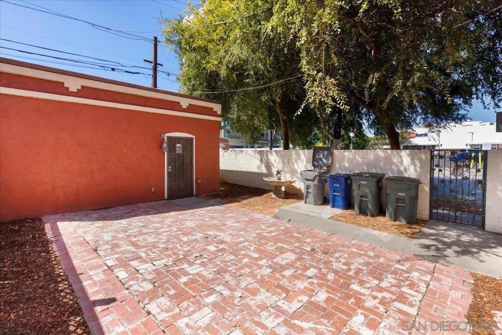906 A Ave Property Photo 19