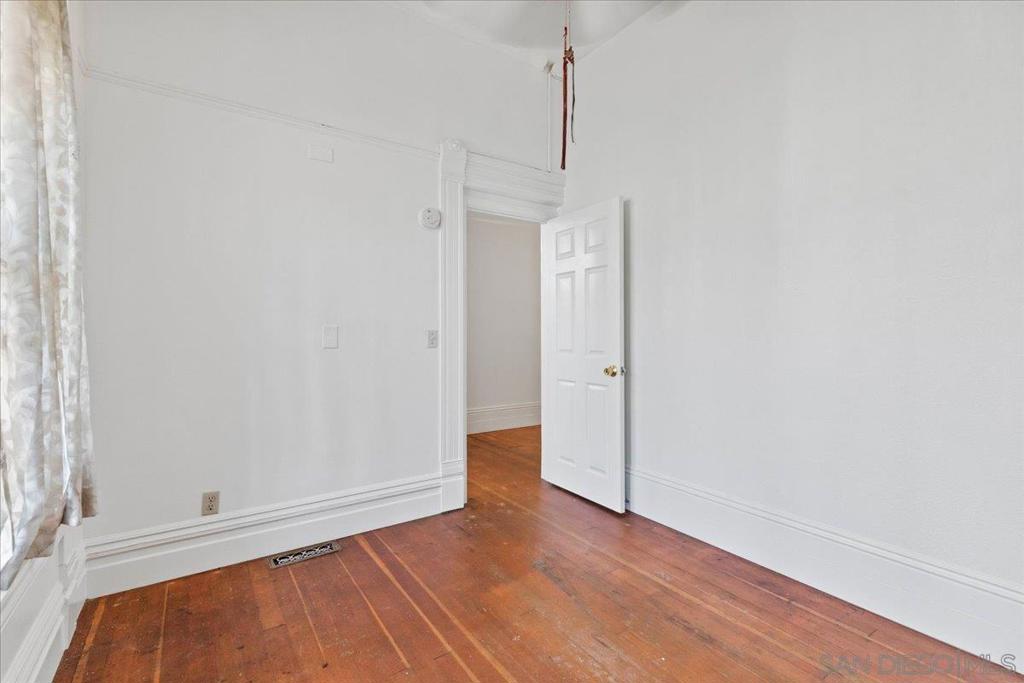 906 A Ave Property Photo 25