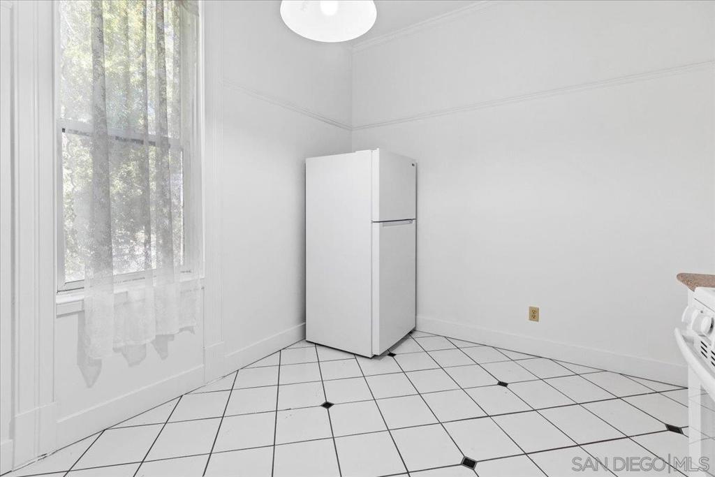 906 A Ave Property Photo 38