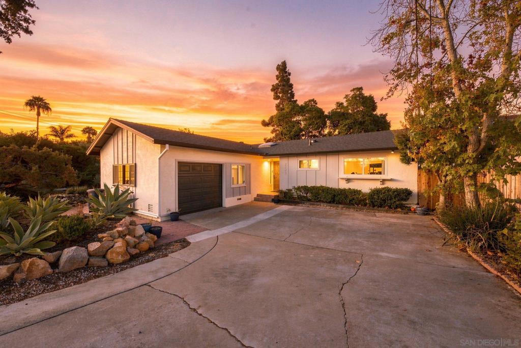 8845 Fabienne Way Property Photo 1