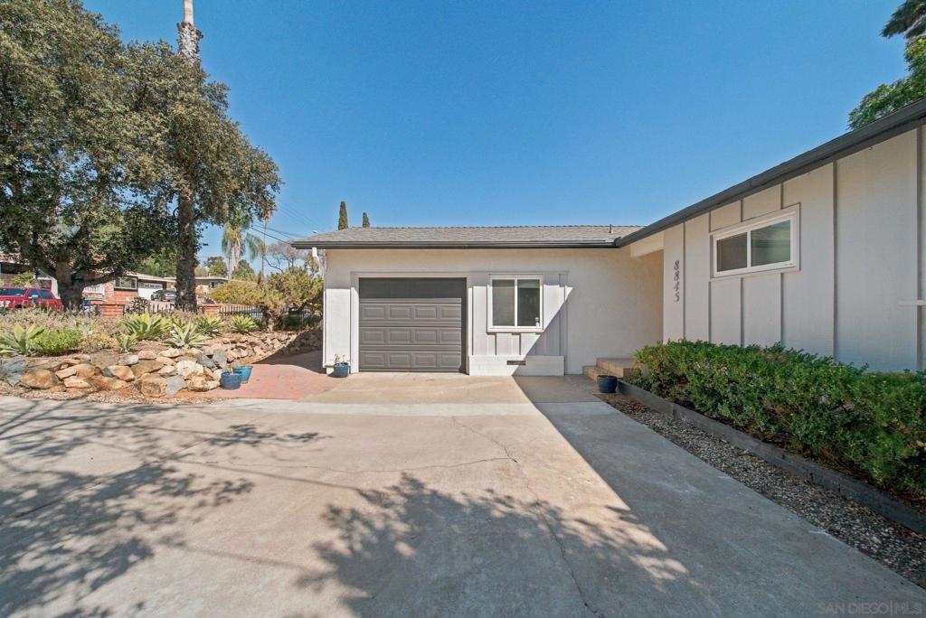 8845 Fabienne Way Property Photo 5