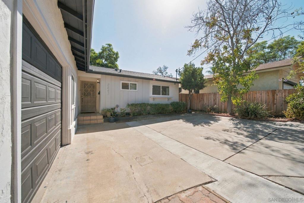 8845 Fabienne Way Property Photo 7