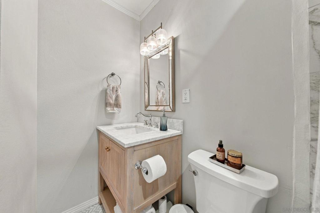 8845 Fabienne Way Property Photo 19