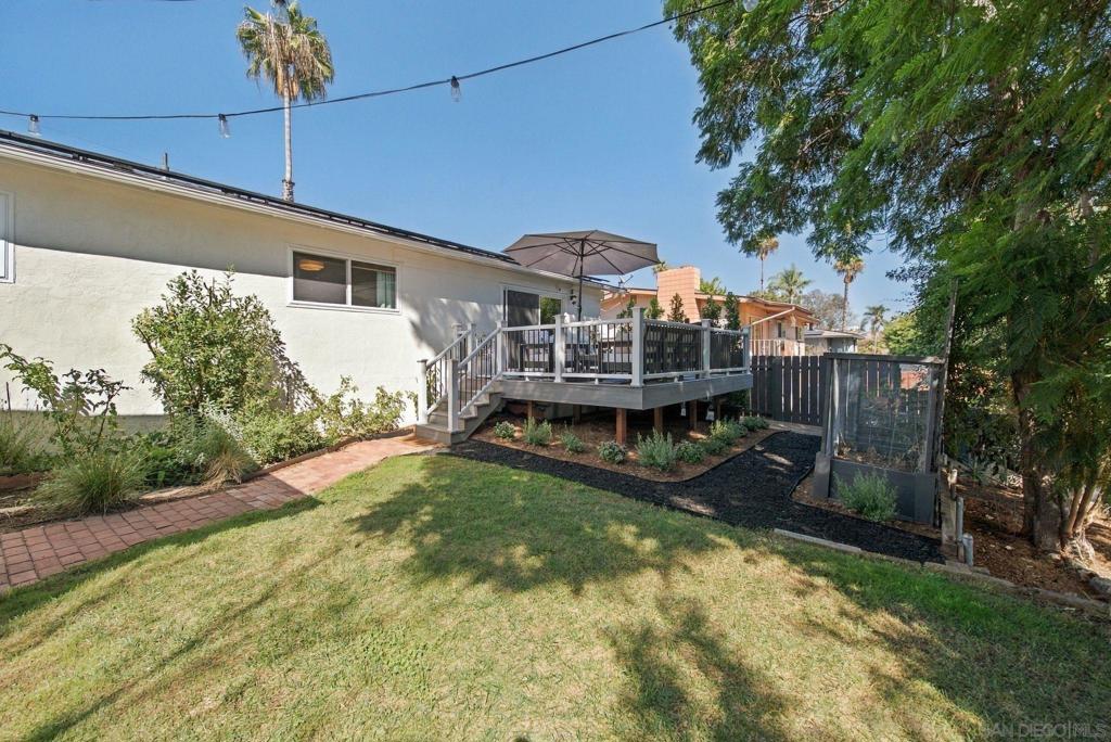 8845 Fabienne Way Property Photo 30