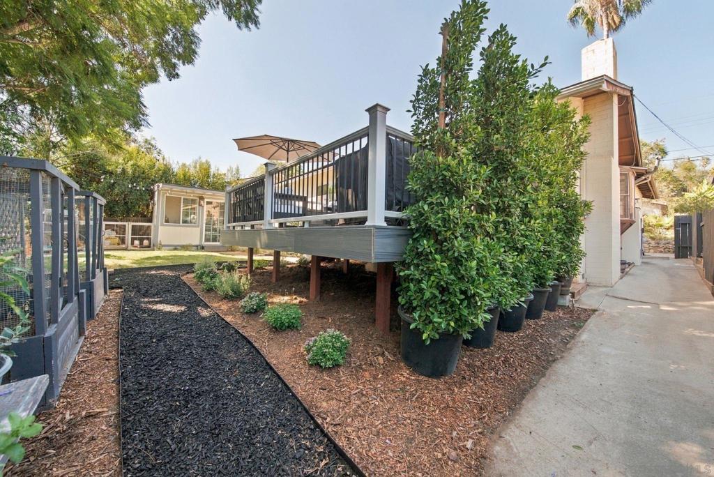 8845 Fabienne Way Property Photo 33