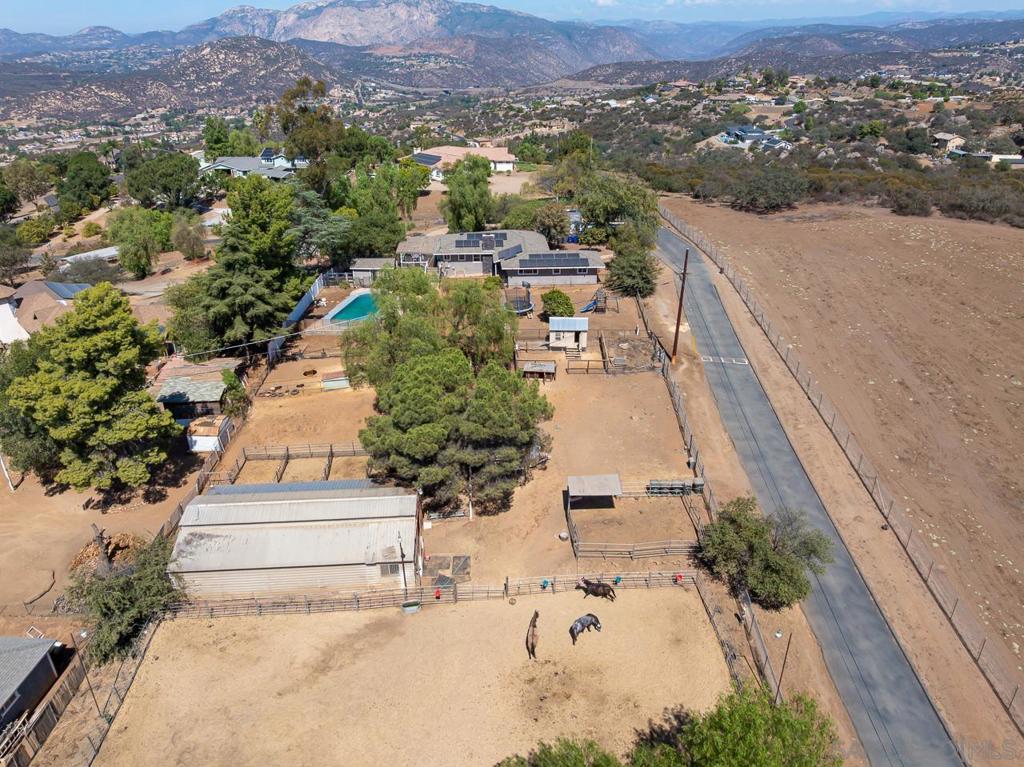 2110 Via Corina Property Photo 4