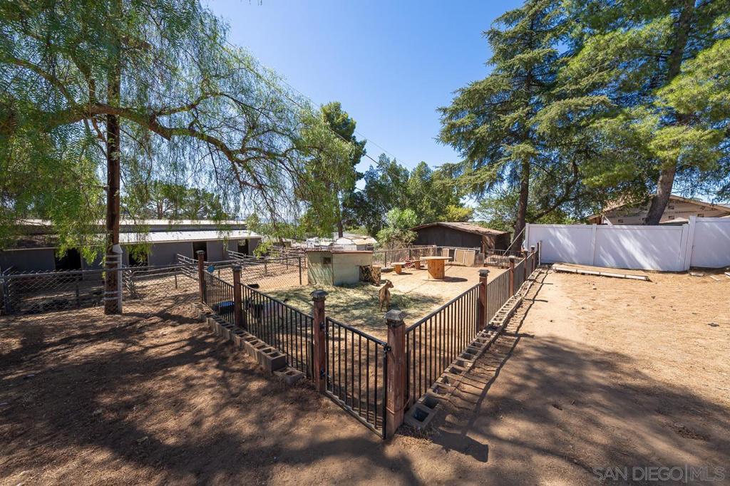 2110 Via Corina Property Photo 5