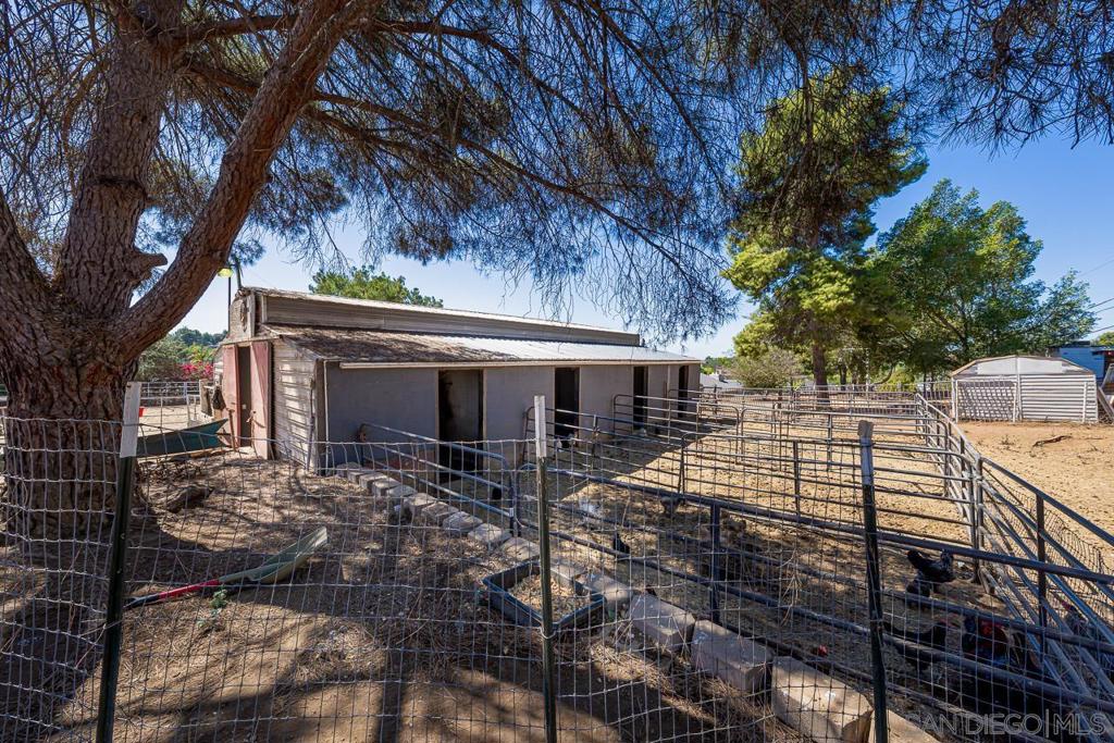 2110 Via Corina Property Photo 6