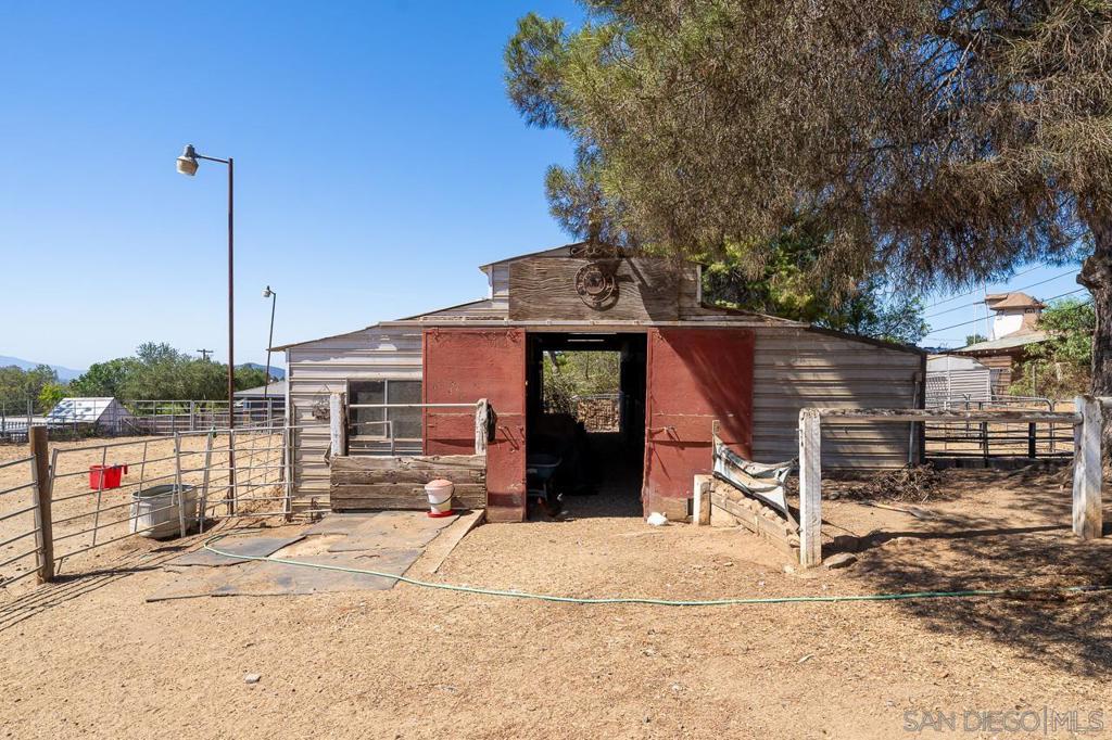2110 Via Corina Property Photo 7
