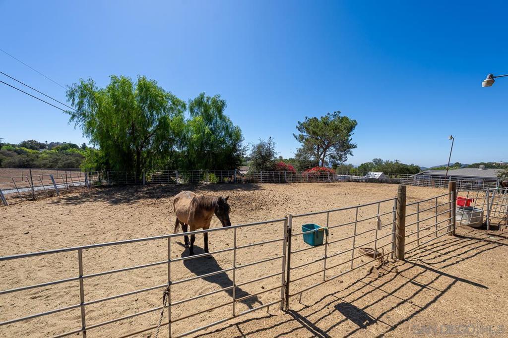 2110 Via Corina Property Photo 9