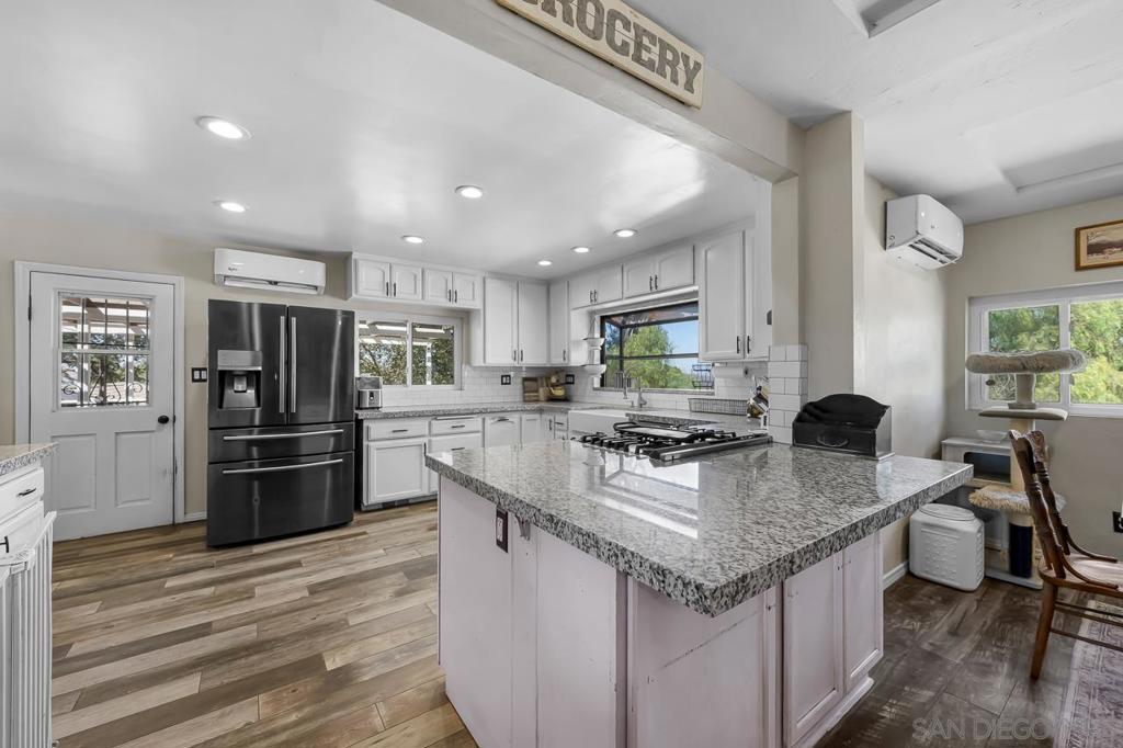 2110 Via Corina Property Photo 11