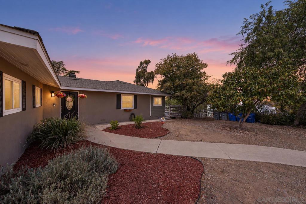2110 Via Corina Property Photo 24