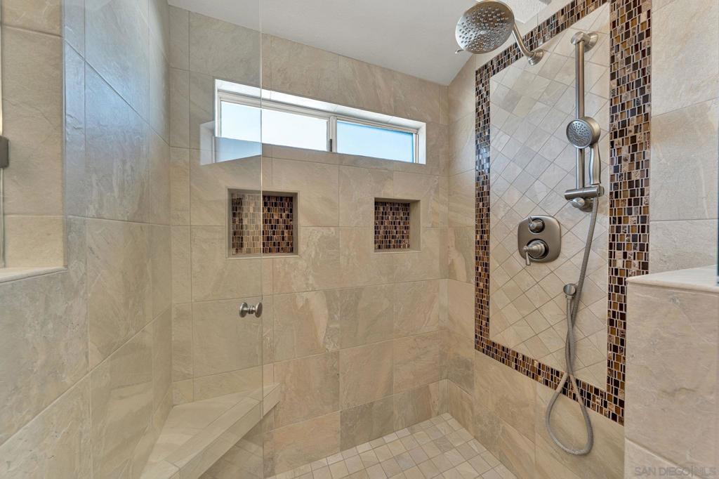 12740 Boxwood Ct Property Photo 18