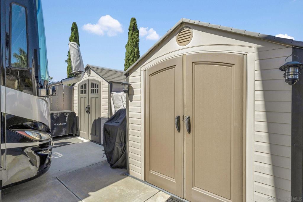 12740 Boxwood Ct Property Photo 31