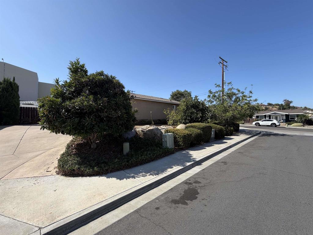 8517 Rhone Property Photo 23
