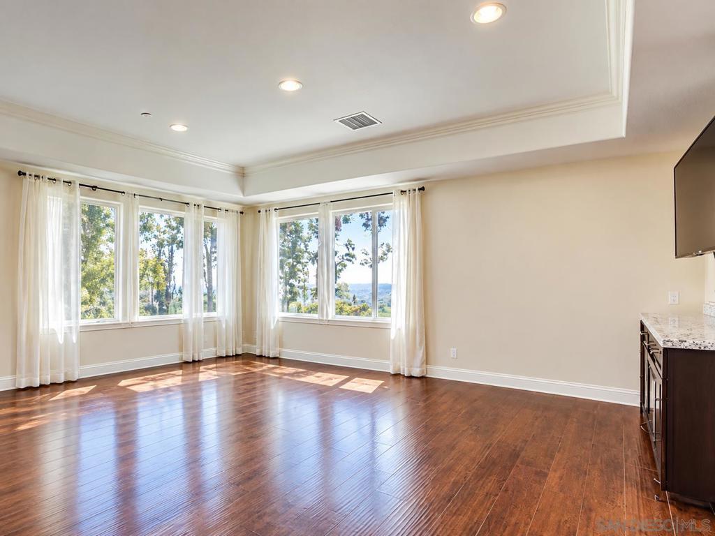 1657 Coronado Avenue Property Photo 8