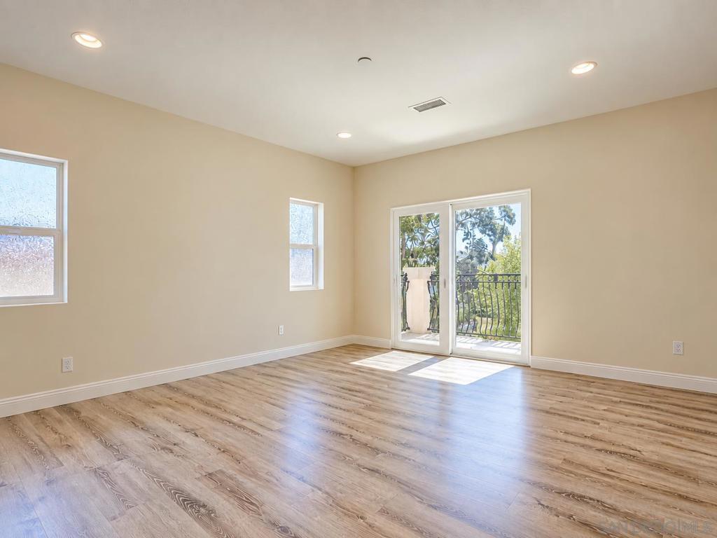 1657 Coronado Avenue Property Photo 13