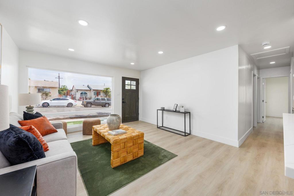 310 Sawtelle Ave Property Photo 3