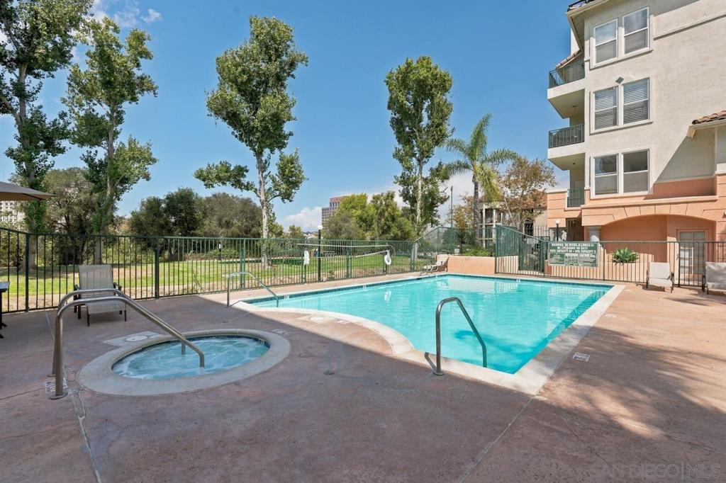 680 Camino De La Reina 2201 Property Photo 22